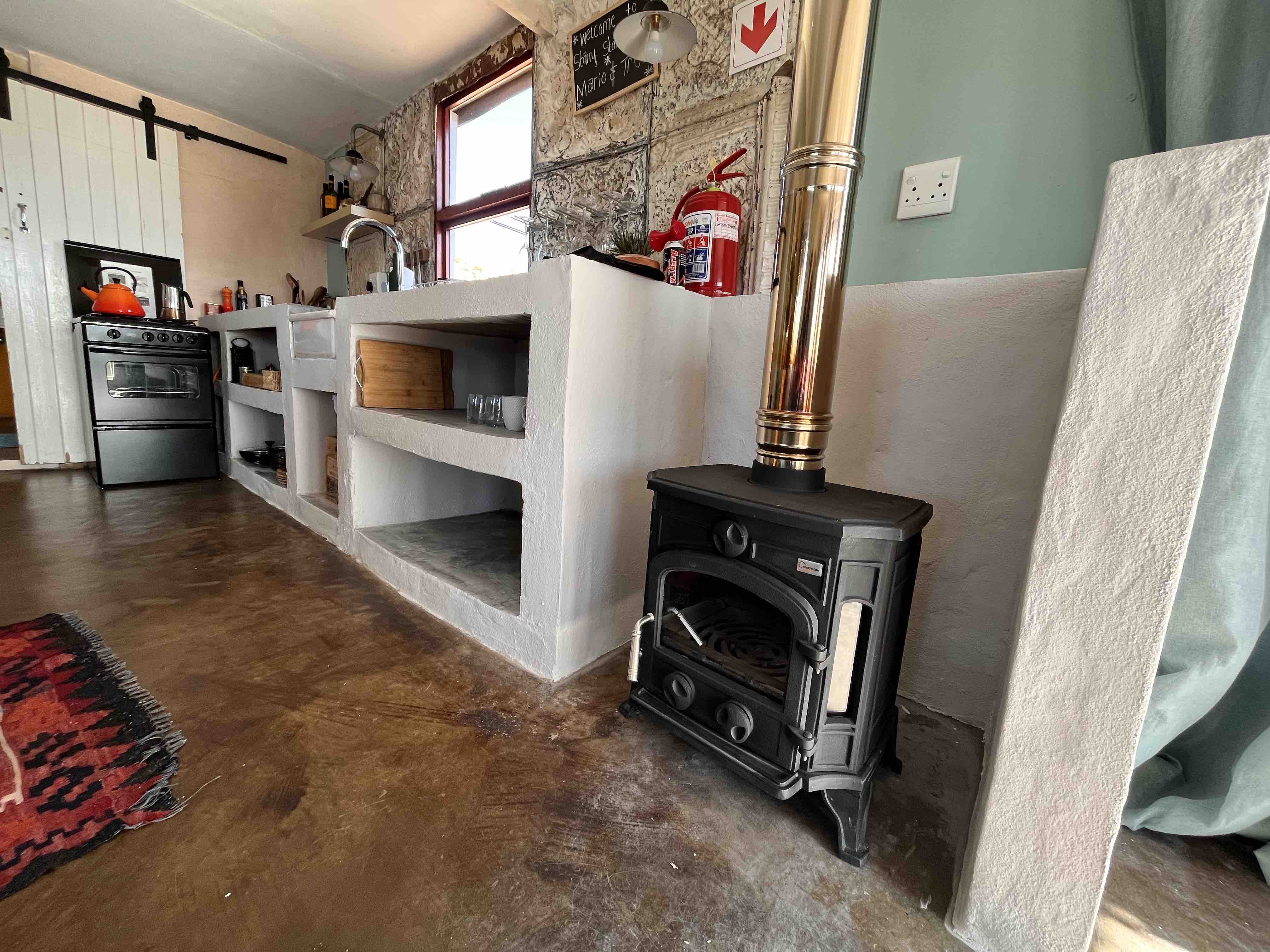 Kitchen and fire place