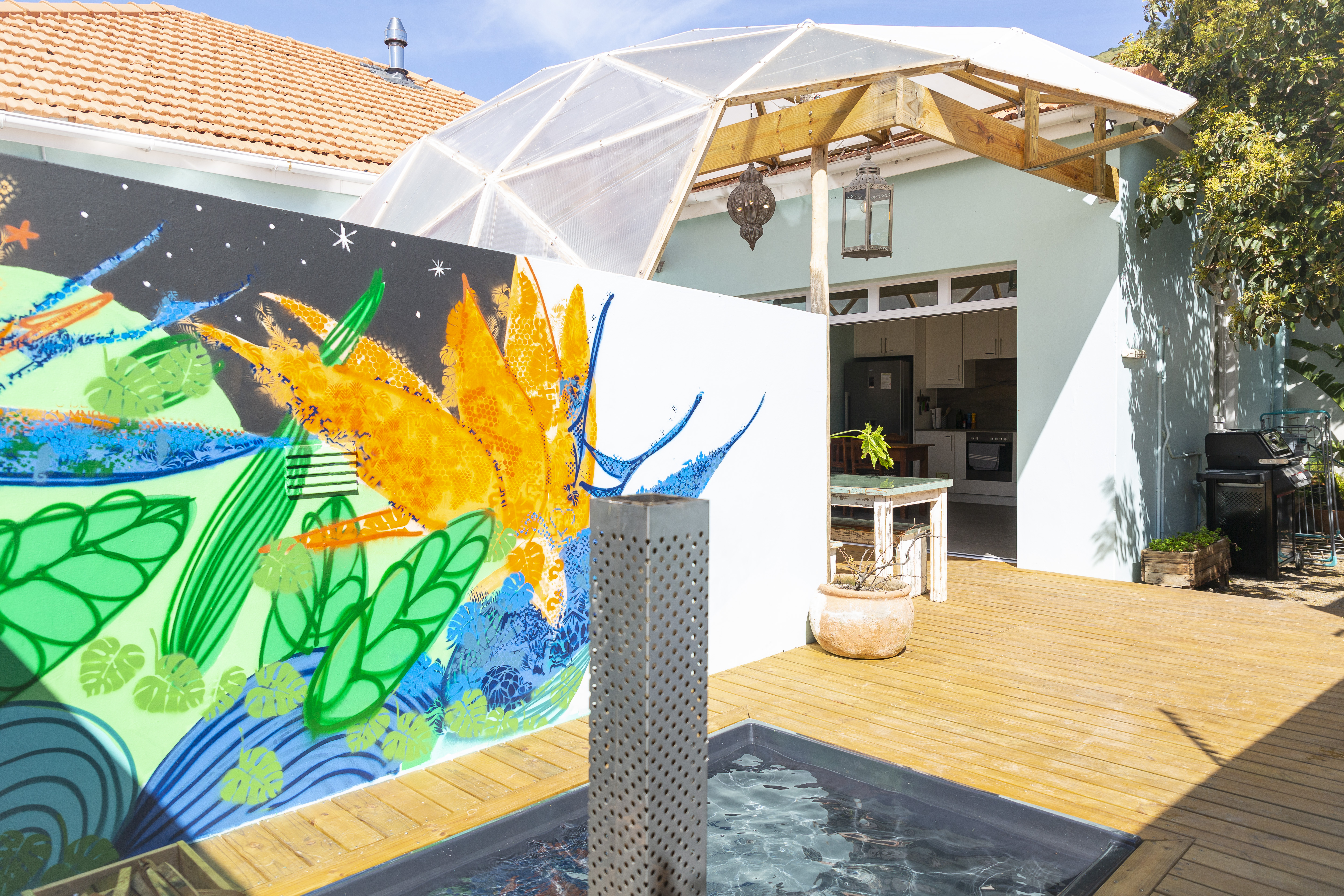 Plunge pool / Kolkol Wood fired hot tub (only for Main house / not for apartment)